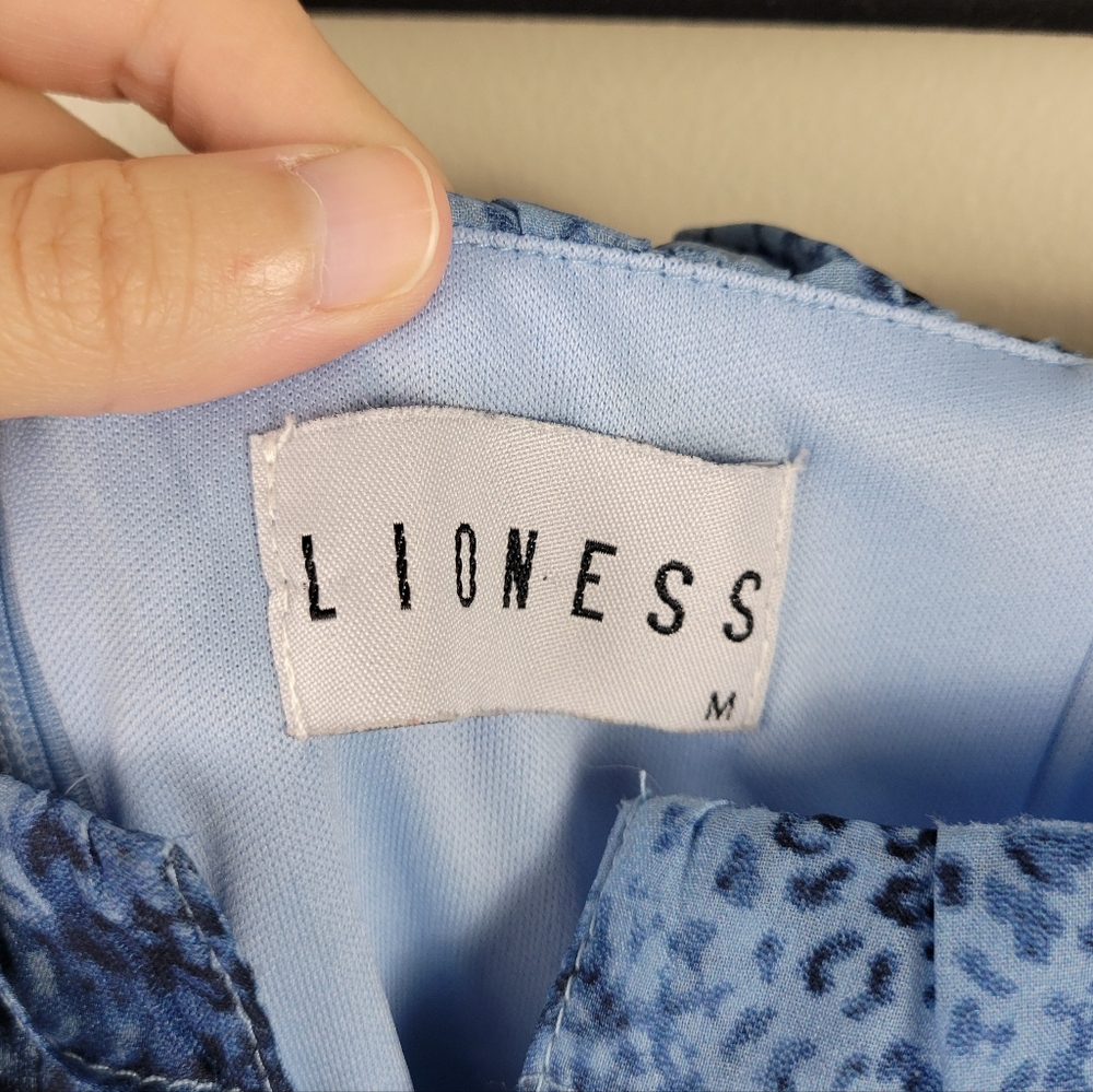 Lioness Feng Shui Print Lace Front Cinched Long Sleeve Blue Mini Dress - Picture 12 of 16